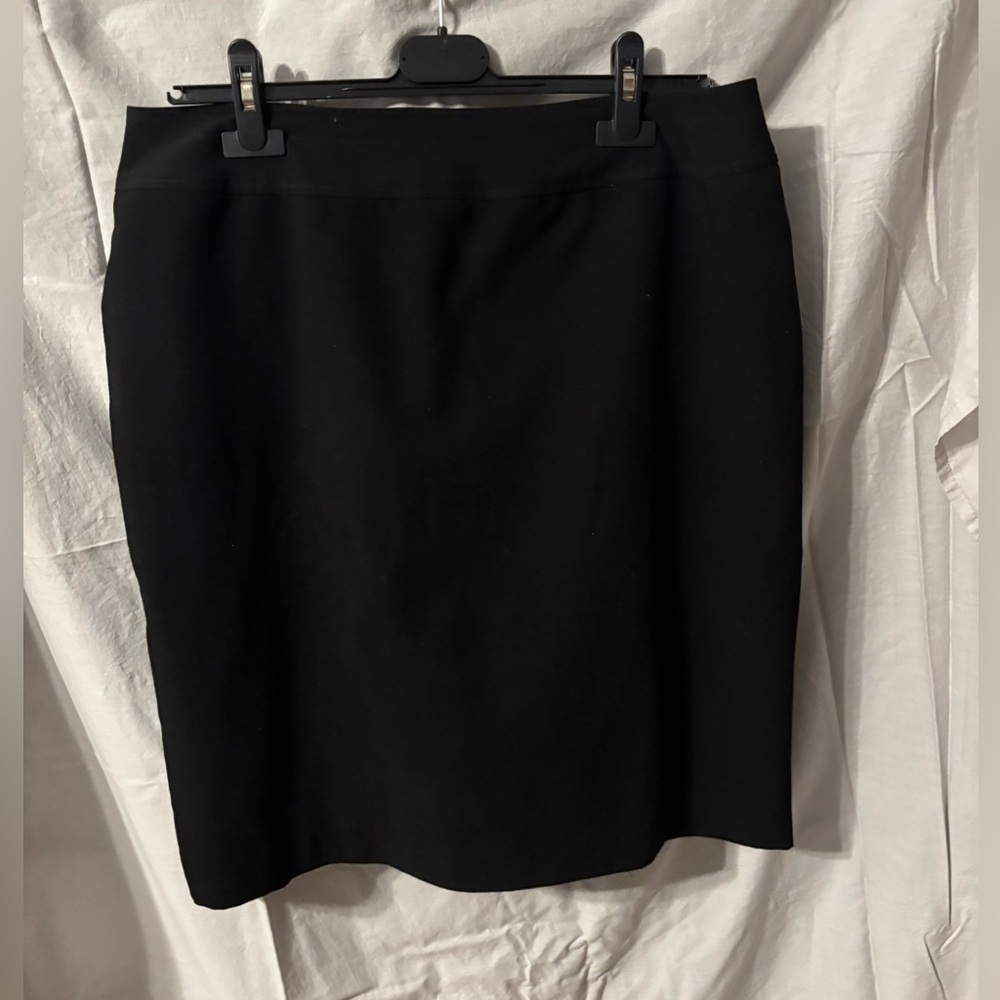 Worthington Black Knee-Length Pencil Skirt
